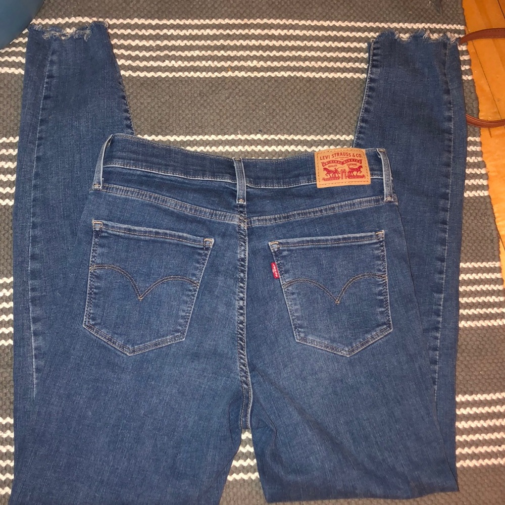 Levi’s Distressed Jeans